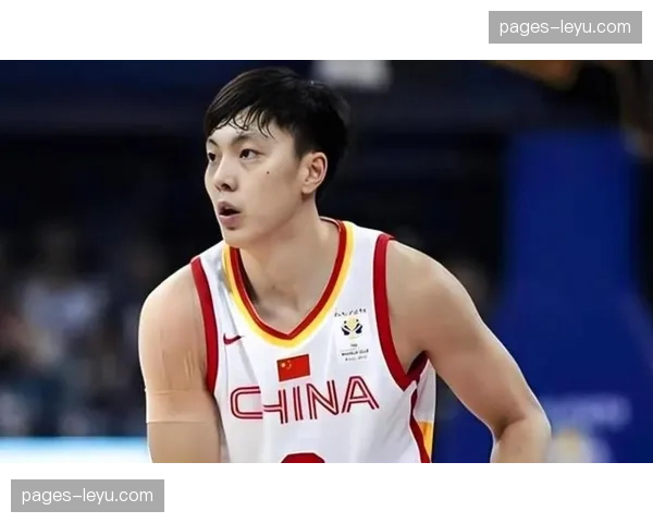 胡明轩膝盖伤势限制横向移动能力，防守端成北京重点突破目标